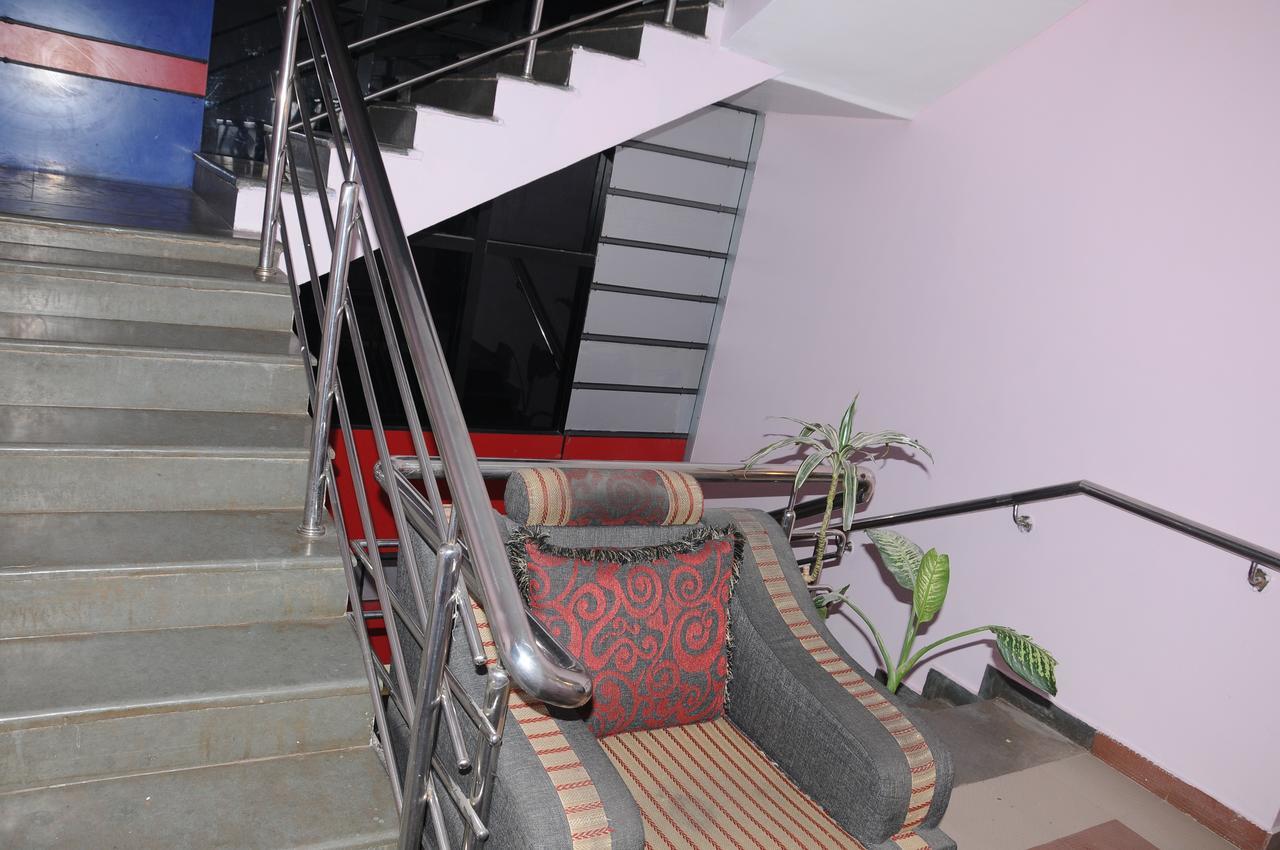 Hotel Housefinch Residency Bangalore Extérieur photo